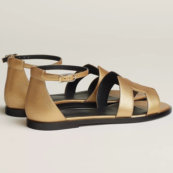 💕HP💕Hermes Santorini sandal dore (metallic gold) - Picture 2 of 8